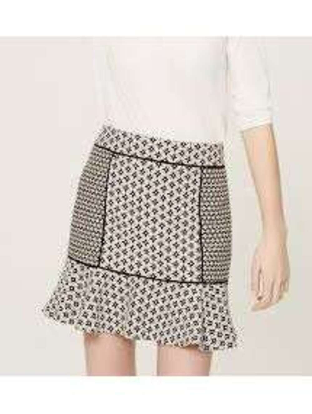 Loft NWT Women's Mixed Jacquard Flippy Skirt Black White Geo Print Size 00P